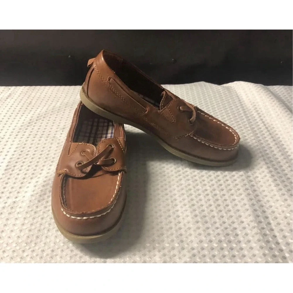 Carters Size 2 M Leather Tie Shoes